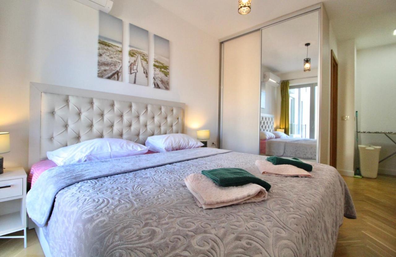 2Bd New Dobrota Apt With Bay Views โกตอร์ ภายนอก รูปภาพ